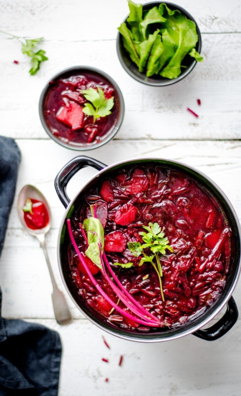 monika-grabkowska-vCyWfv3YjM0-unsplash